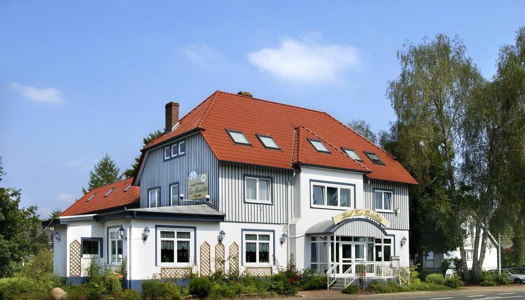 Hotel Zur Heidebluete Hambuhren Экстерьер фото