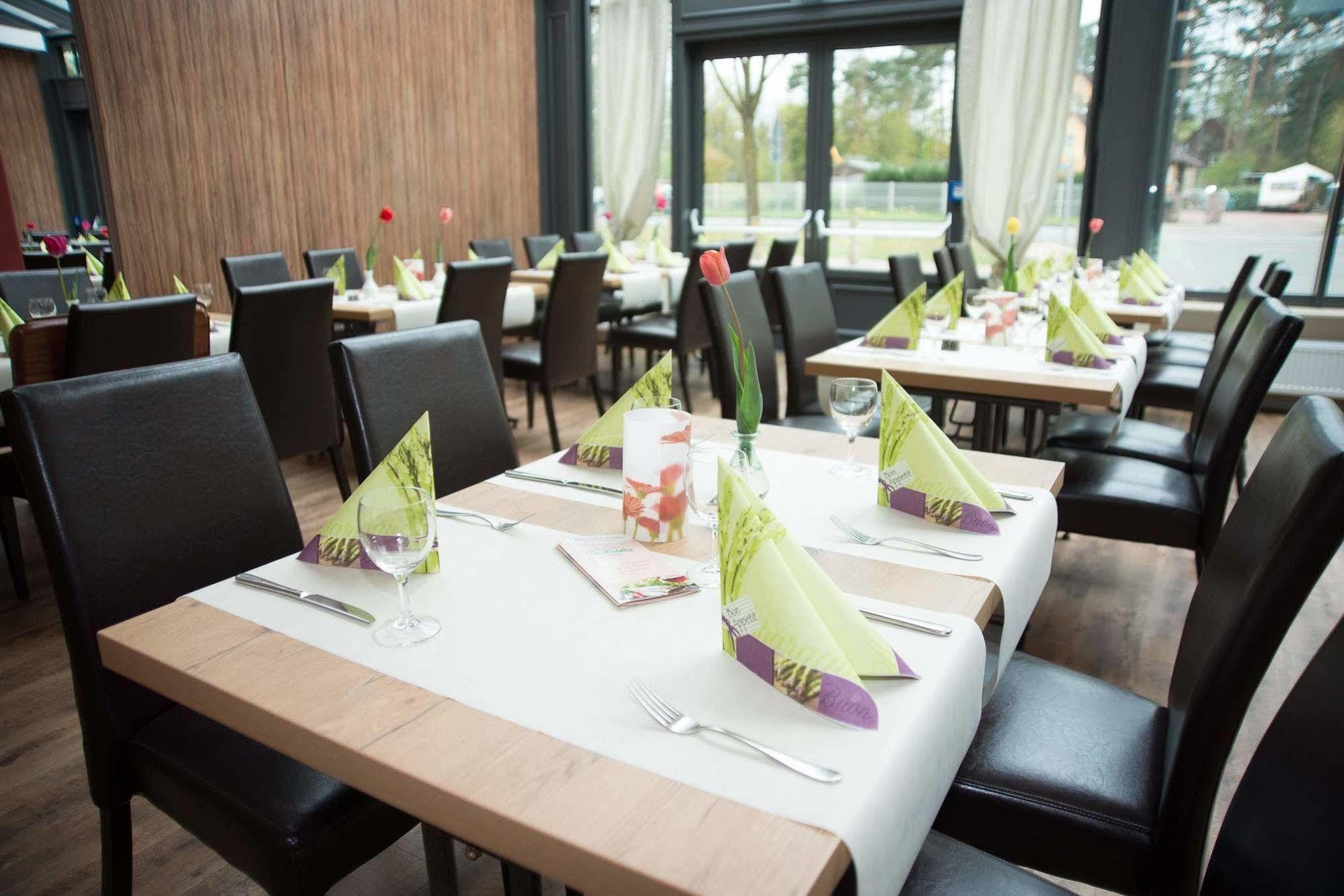 Hotel Zur Heidebluete Hambuhren Экстерьер фото