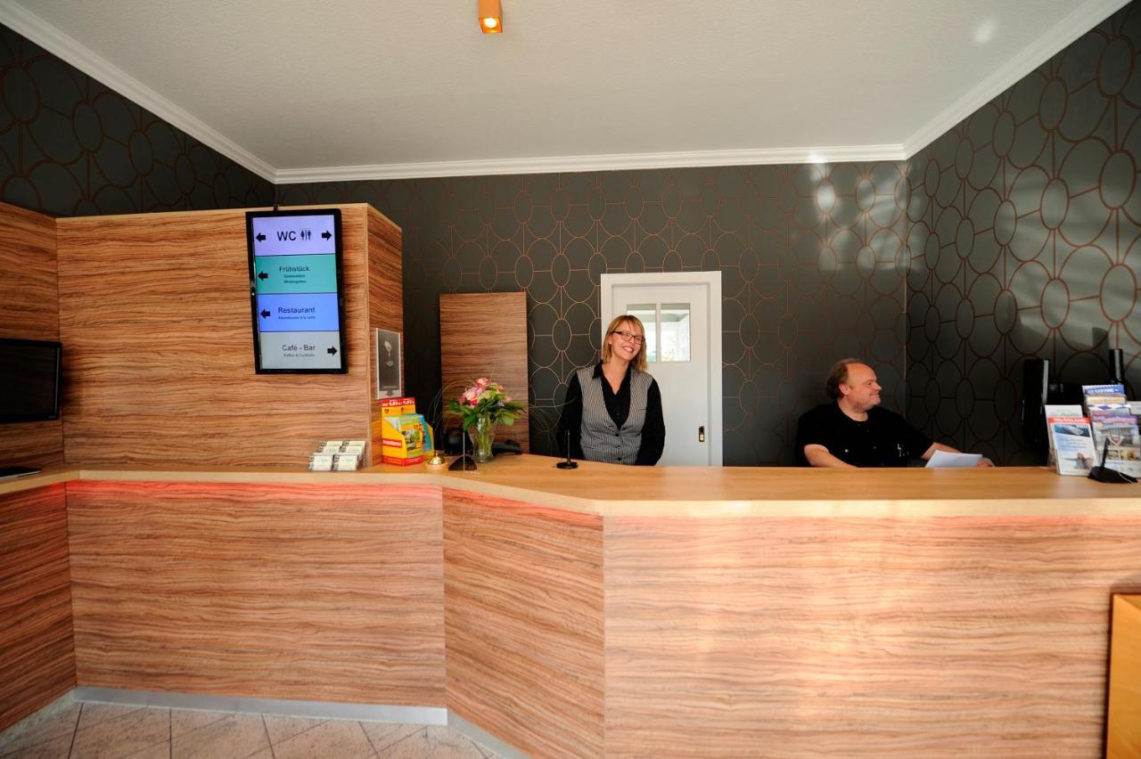 Hotel Zur Heidebluete Hambuhren Экстерьер фото